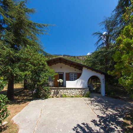 La Dimora Del Cuore Villa Сулмона Екстериор снимка